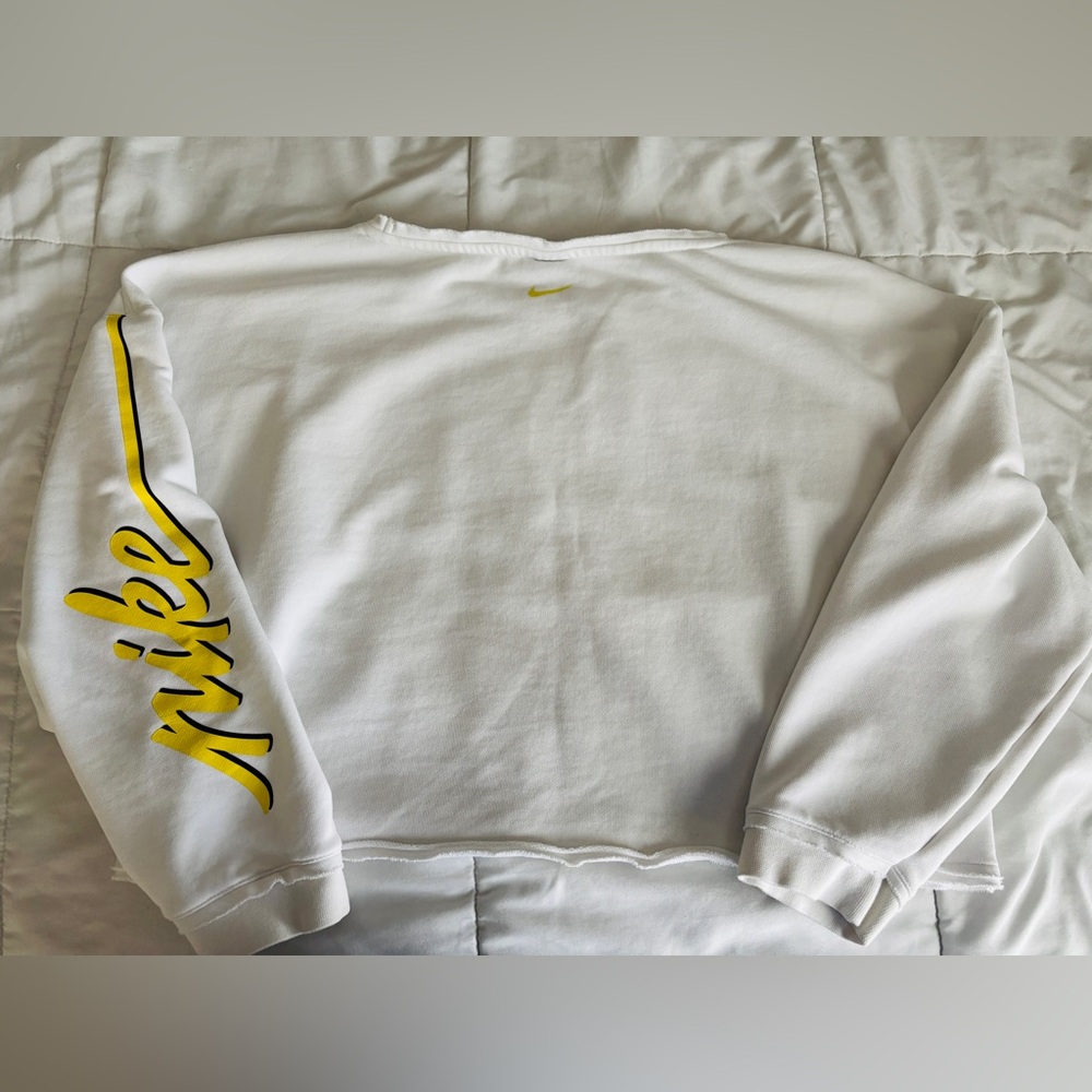 Nike Cropped Boxy Sweatshirt with Word Logo - Picture 2 of 7